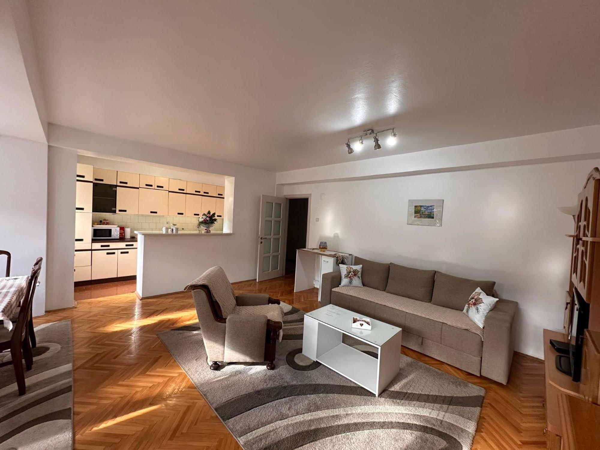 Viktor Apartment Kumanovo Exterior photo